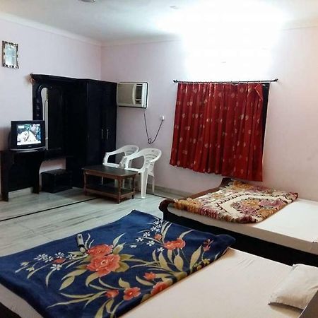 Hotel Shreeji Sharan Nāthdwāra Exteriör bild