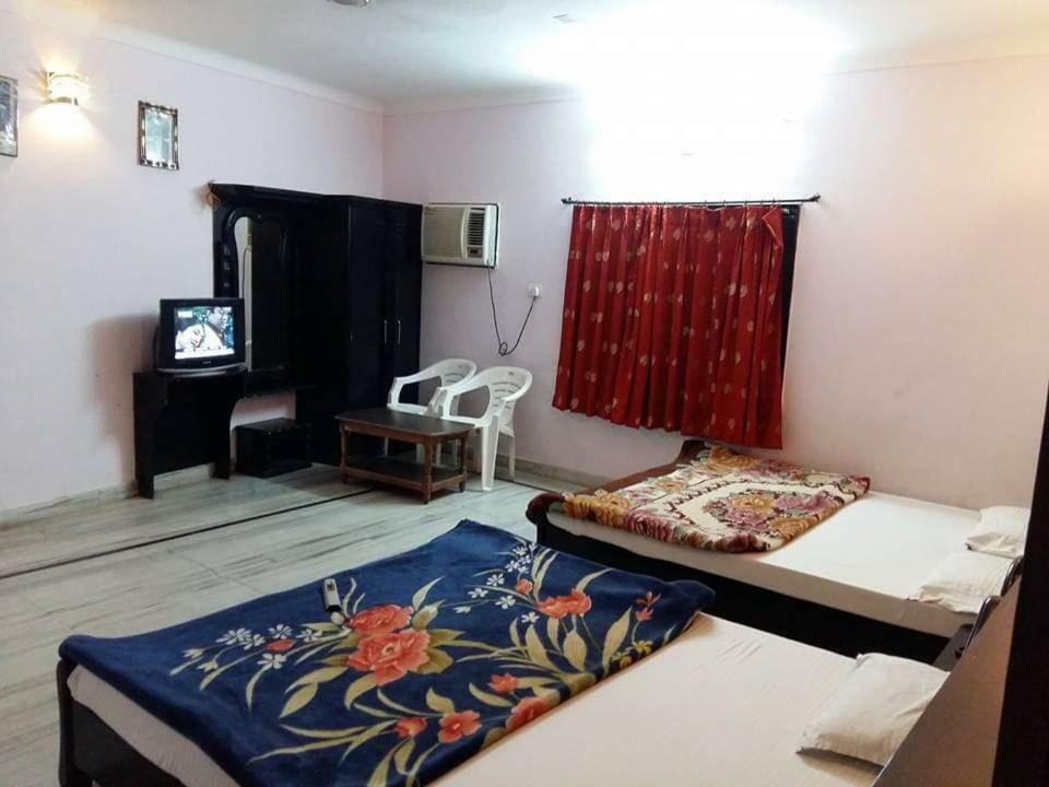 Hotel Shreeji Sharan Nāthdwāra Exteriör bild